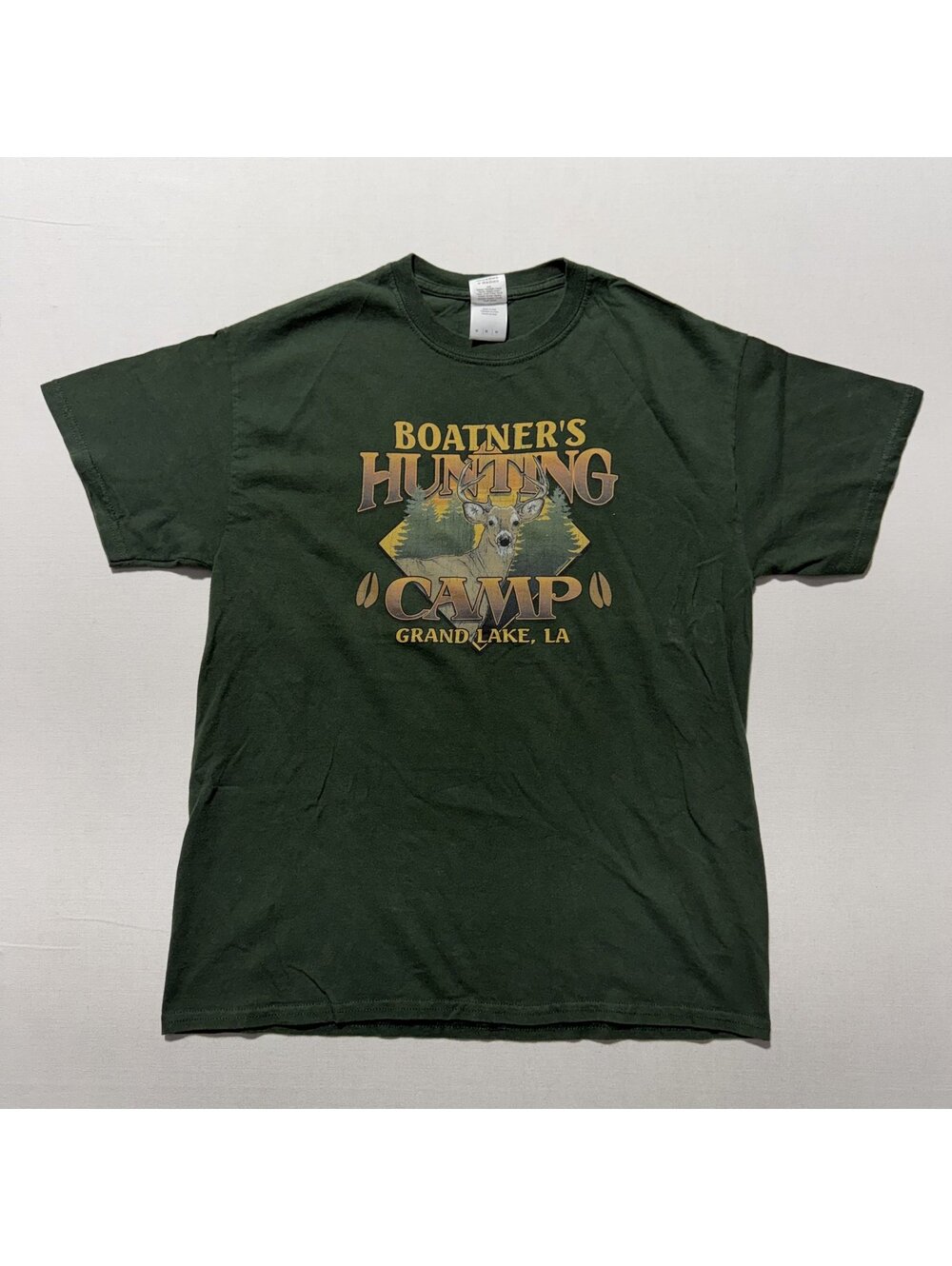 Gildan Boatner's Hunting Camp Grand Lake LA Green Graphic T-Shirt Deer